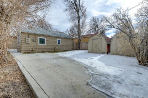 2 Mi to Dtwn Pet-Friendly Casper Apt! in 卡斯帕