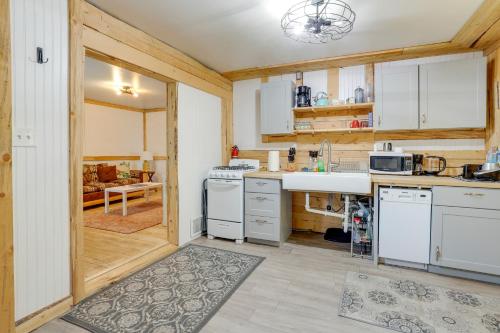 2 Mi to Dtwn Pet-Friendly Casper Apt! in Casper