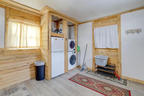 2 Mi to Dtwn Pet-Friendly Casper Apt! in 卡斯帕