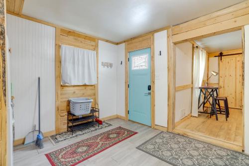 2 Mi to Dtwn Pet-Friendly Casper Apt! in 卡斯帕