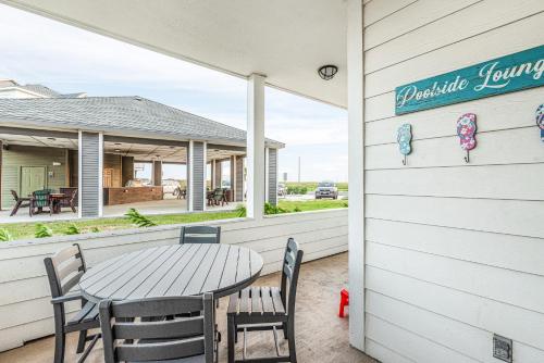 Pathway to the Sea 108 - Steps to the Beach