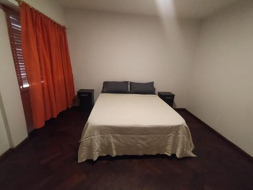 Double or Twin Room with Private Bathroom image 1