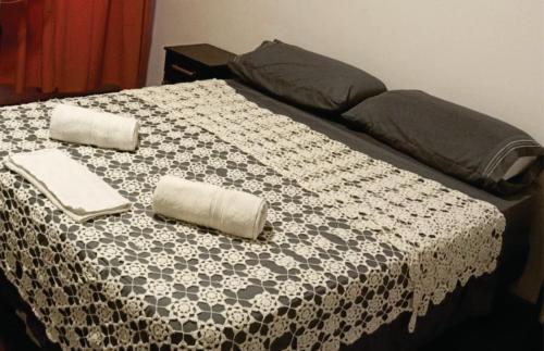 Double or Twin Room with Private Bathroom image 3