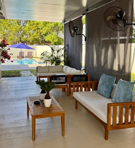 Facilities, Miami Getaway Heated Pool Villa with Mini Golf & BBQ in South Miami Heights