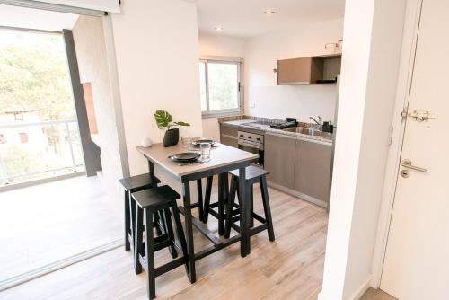 One-Bedroom Apartment image 7