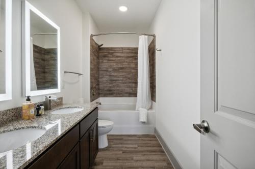 Overlook 1214 I Beautiful 1bd1bth Apt I Gym in Knoxville, USA