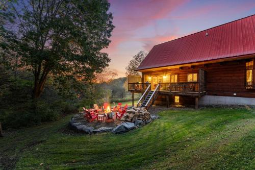 Beautiful Log Cabin! Hot-Tub Bonfire & Private Yet 4 Mins to Downtown! - image 10