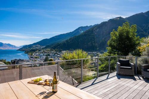 Villa Habeke |Lake Views |Gas Fire |AC |BBQ - image 11