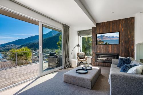 Villa Habeke |Lake Views |Gas Fire |AC |BBQ - image 13
