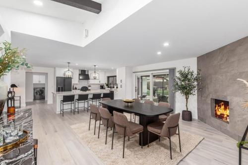 The Ace Scottsdale with Pool Hottub & Putting Green in North Phoenix