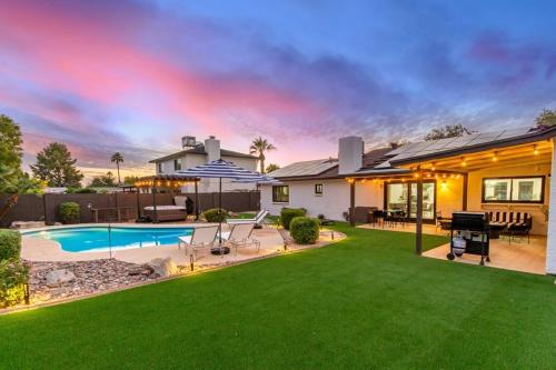 The Ace Scottsdale with Pool Hottub & Putting Green in North Phoenix