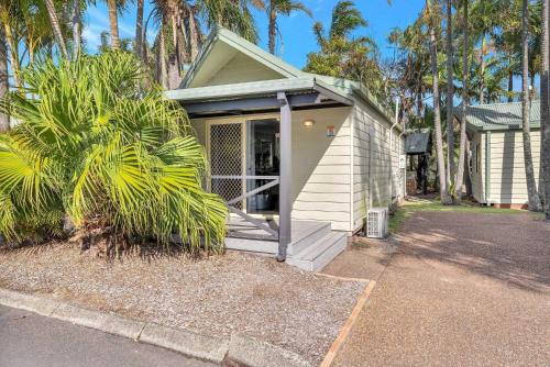 Ingenia Holidays One Mile Beach Room Type - 2 Bedroom Cabin Ingenia Holidays One Mile Beach Room Type - 2 Bedroom Cabin
