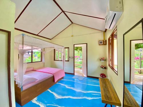 พรผู้สร้าง Room Type - Garden View