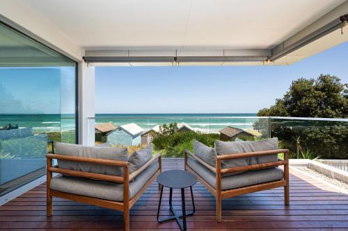 Gracie on the Beach Luxe with Water Views – khách sạn tại Khu Đông Nam