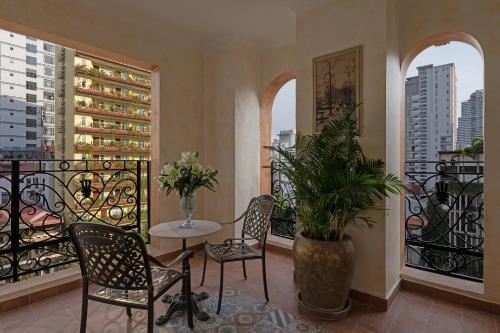 room detail thumbnail 1