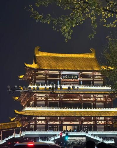 Anya Hotel -Next to Jiefang West Bar Street 2 minutes to the subway station free coffee free laundry free gym, huge windows Anya Hotel -Next to Jiefang West Bar Street 2 minutes to the subway station free coffee free laundry free gym, huge windows