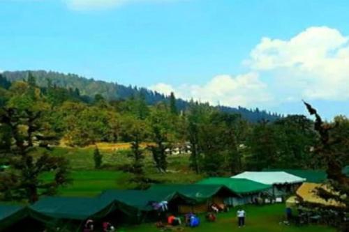 Skats, Serene Camps by StayApart in Baniyakund