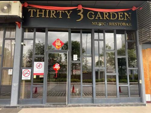 Large Pax for 12-14pax Gathering at SunwayPyramid 3R3B Soccer Table, 5G WiFi Streaming Android Projector, Fun Board Games Kids Friendly 华人房东 Large Pax for 12-14pax Gathering at SunwayPyramid 3R3B Soccer Table, 5G WiFi Streaming Android Projector, Fun Board Games Kids Friendly 华人房东