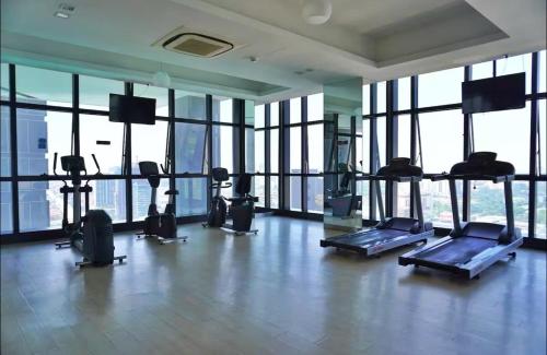 Large Pax for 12-14pax Gathering at SunwayPyramid 3R3B Soccer Table, 5G WiFi Streaming Android Projector, Fun Board Games Kids Friendly 华人房东 Large Pax for 12-14pax Gathering at SunwayPyramid 3R3B Soccer Table, 5G WiFi Streaming Android Projector, Fun Board Games Kids Friendly 华人房东