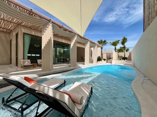 5 bedrooms Luxury Pool Villa Jomtien