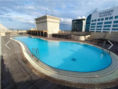 Riverbank Suites - River View Level 11, Sleeps 7 Riverbank Suites - River View Level 11, Sleeps 7