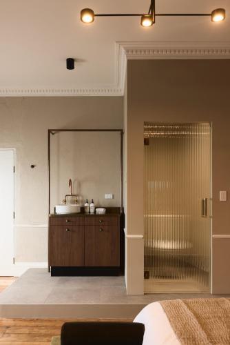 Empire Hotel in Camperdown