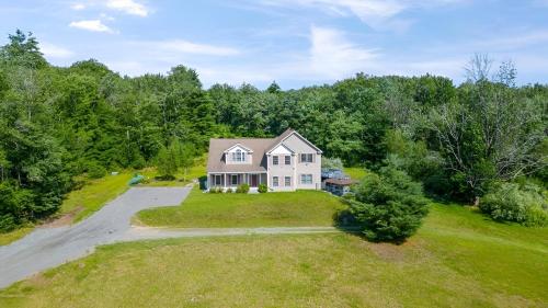 A szálláshely kívülről, Peaceful Paradise , Dream Holiday Home in Woodridge in Mountain Dale