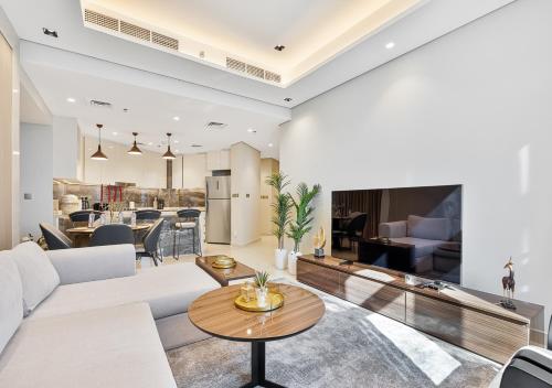 2BR Central Apt in Business Bay Noble Tower, Dubái