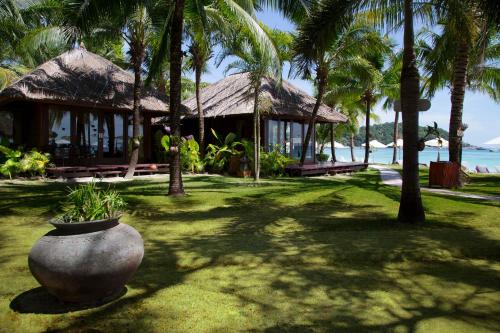 Mali Resort Pattaya Beach Koh Lipe near Sanom Beach