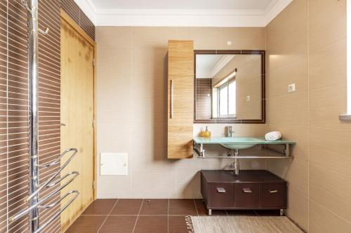 Serra e Mar Refuge in Sesimbra - Family Friendly home near the Arrábida Beachs