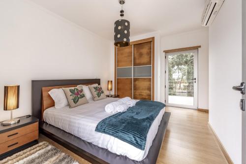Serra e Mar Refuge in Sesimbra - Family Friendly home near the Arrábida Beachs gîte à louer Alto do Toguinho