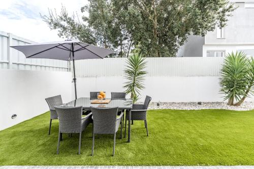 Serra e Mar Refuge in Sesimbra - Family Friendly home near the Arrábida Beachs