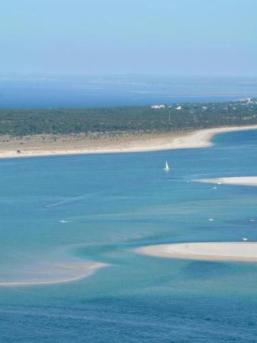 Serra e Mar Refuge in Sesimbra - Family Friendly home near the Arrábida Beachs