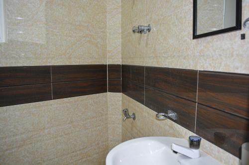 Standard Family Room image 2