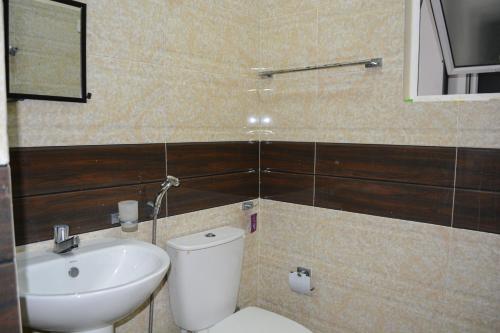 Standard Family Room image 1