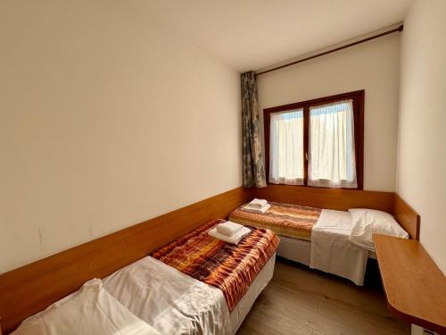 Two-Bedroom Apartment with Terrace image 2