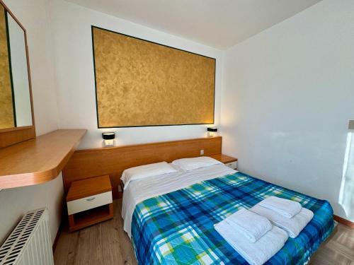Two-Bedroom Apartment with Terrace image 6