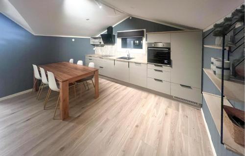 Konyha, Lovely Apartment In Vanse With Wifi in Borhaug