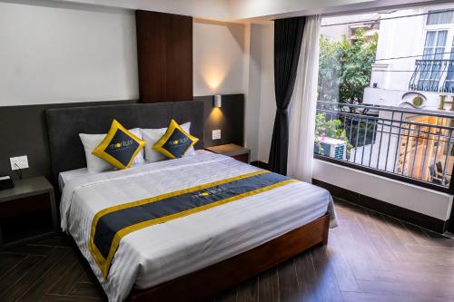 room detail thumbnail 1