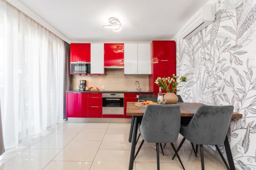 APARTAMENTY MIERZEJA - BALTIC PARK STEGNA, 33m2-57m2, 500 m od plaży, Bezpłatny Meleks