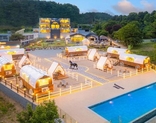 Gapyeong JH PoolVilla & glamping, Gapyeong
