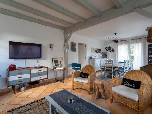 Maison familiale 8 pers près océan avec jardin, terrasse, WIFI, parking, ménage inclus - FR-1-319-555 gîte à louer Biscarrosse-Plage