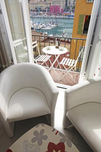 Superbe appartement Vue Mer 4 personnes au Port de Nice - image 2