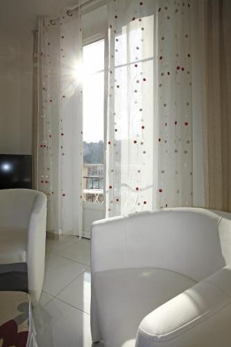Superbe appartement Vue Mer 4 personnes au Port de Nice - image 7
