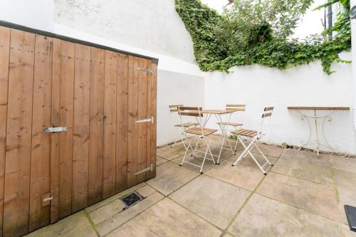 Holiday Home image 2