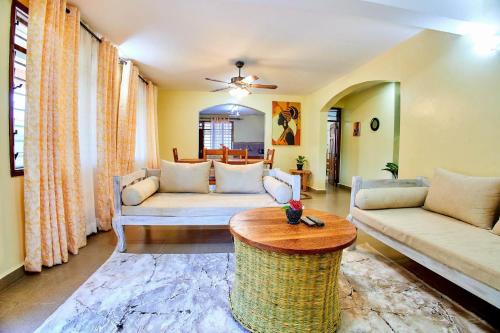Diani Beach Gold Apartments – khách sạn tại Tiwi