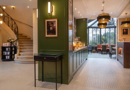Foyer, Hotel Des Prelats in Nancy