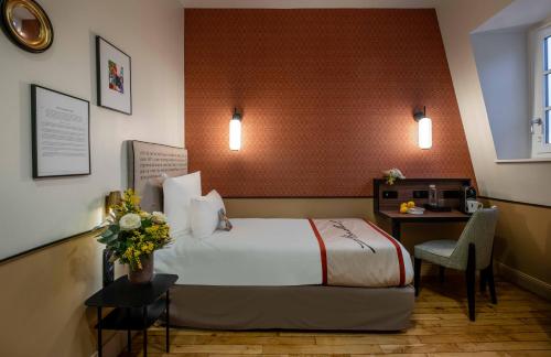 Standard Single Room image 6