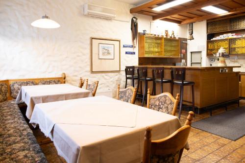 Krogs/atpūtas telpa, Hotel Schlüssel (Hotel Schlussel) in Denkendorf (Baden-Wurttemberg)