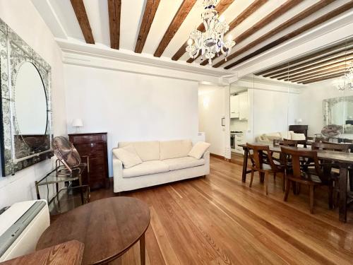 Giardini Apartment